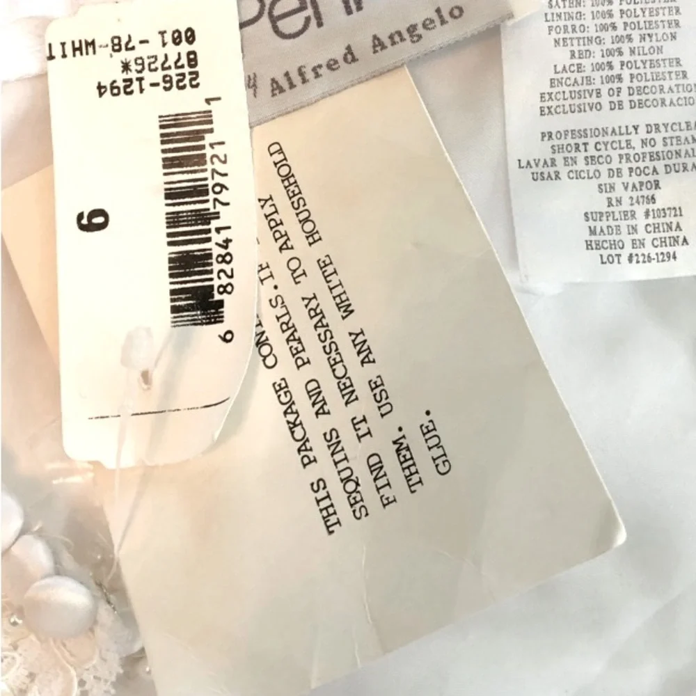 NEW ALFRED ANGELO SZ 6 WHITE SATIN LACE WEDDING GOWN WITH TRAIN - Picture 3 of 12